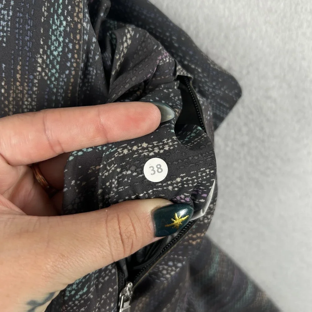 Lululemon Board Shorts Mens 38 Current State Stripe Swim Trunks Zip Pocket